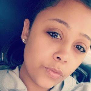 Meet your Posher, Alicia